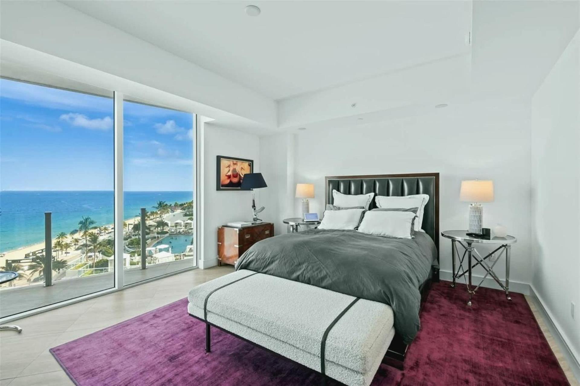 Oceanfront 2-bedroom With Great View Apartment *