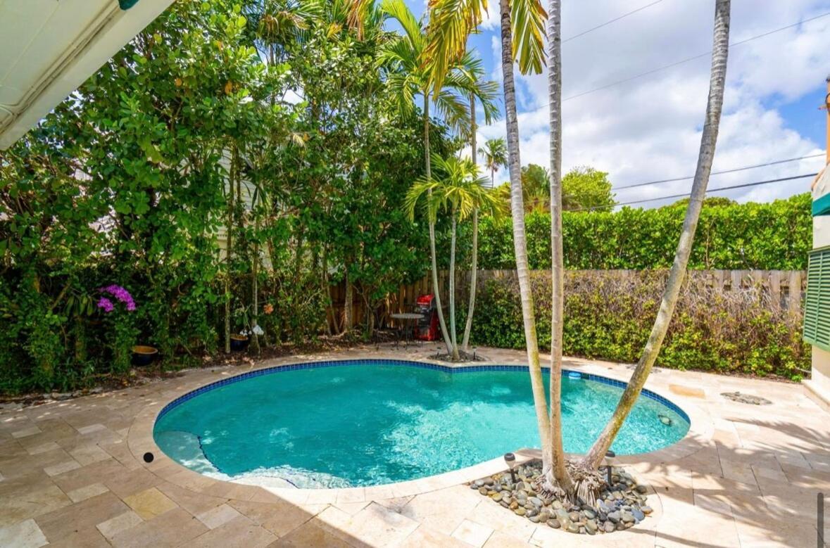 Holiday home 3 Bedroom Victoria Park Pool
