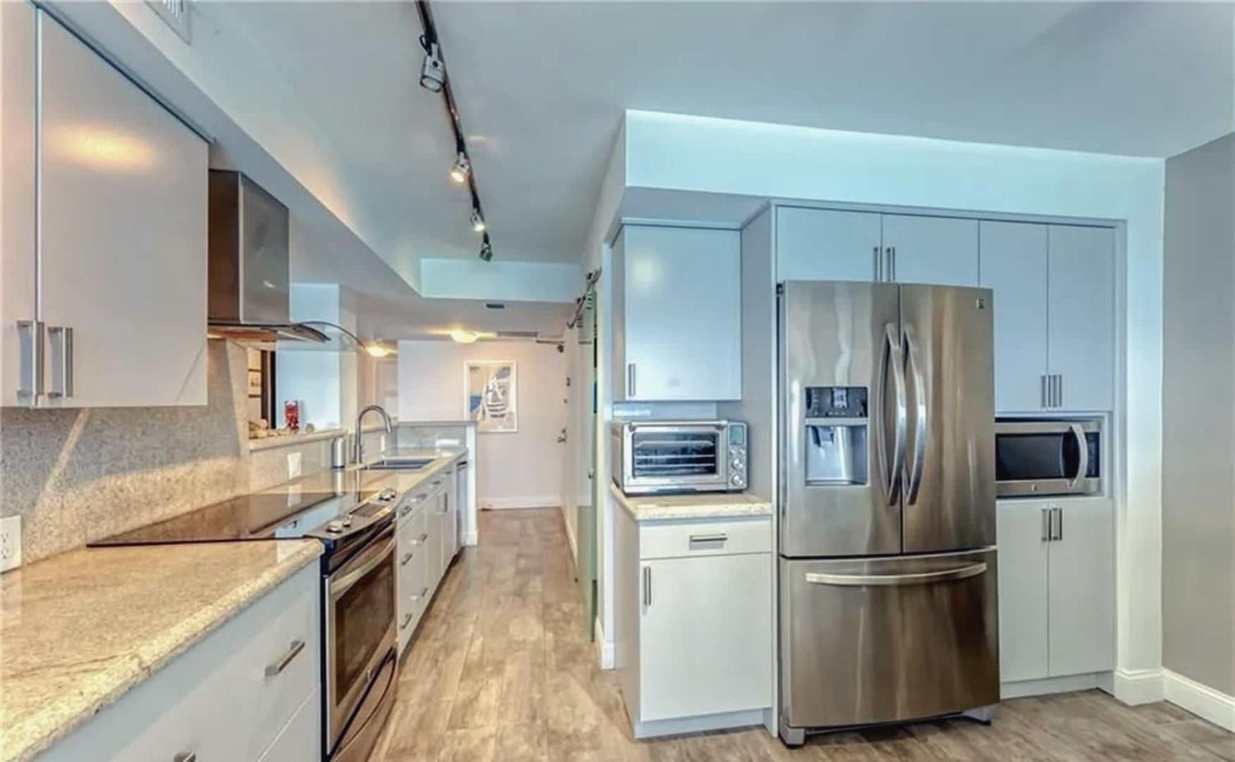 Modern 2-bedroom With Ocean Access Apartment Fort Lauderdale