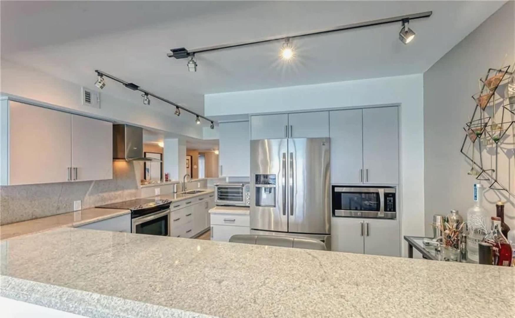Apartment Modern 2-bedroom With Ocean Access