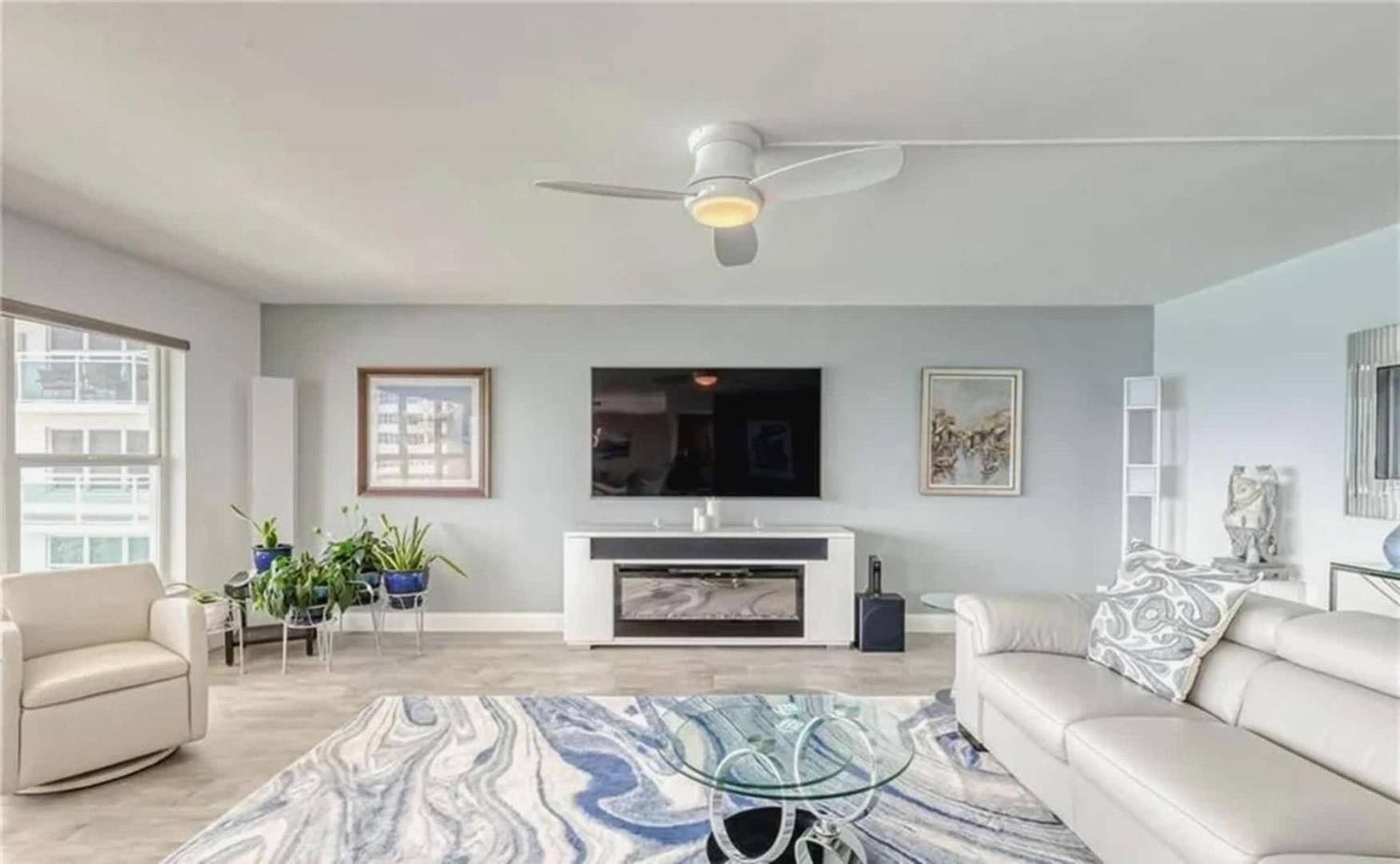 Modern 2-bedroom With Ocean Access *
