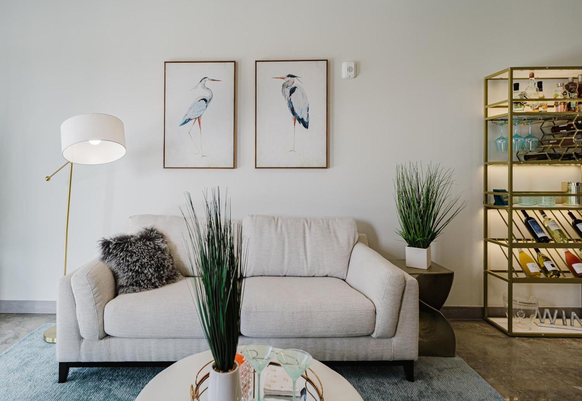 Modern 2br Near Hard Rock With Parking & Gym Apartment Fort Lauderdale