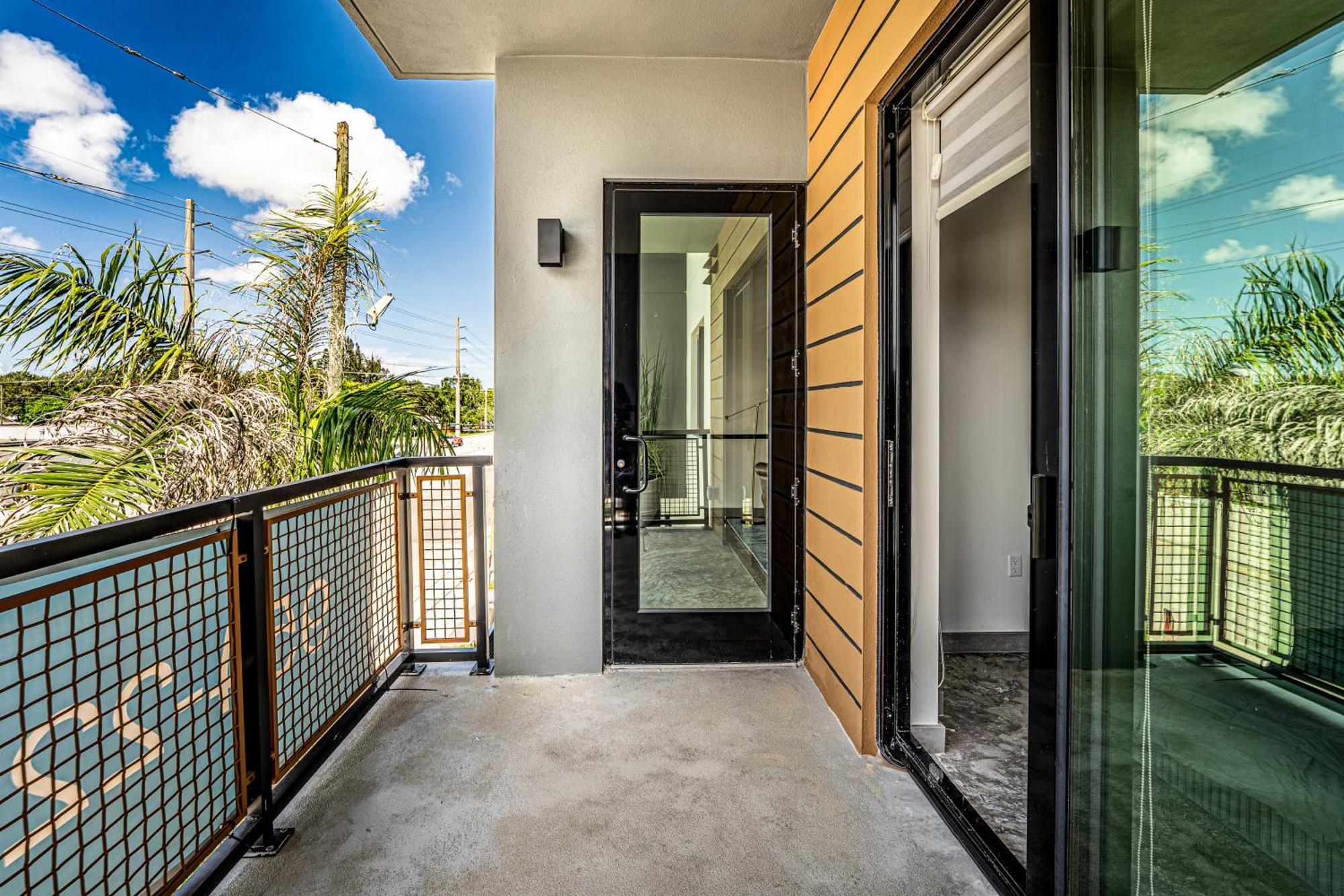 Apartment Modern 2br Near Hard Rock With Parking & Gym Fort Lauderdale