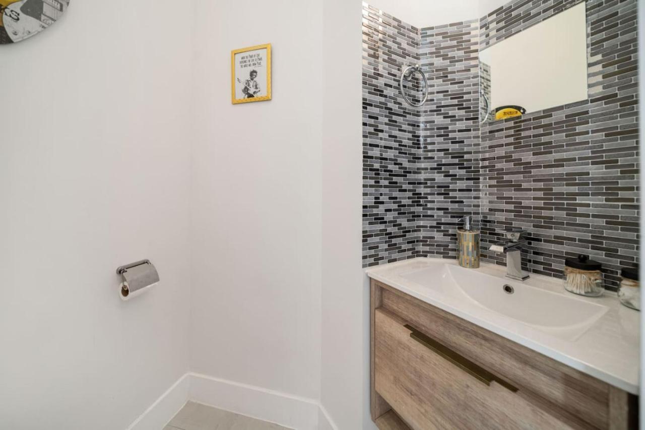 Modern Rocknhome Near Hard Rock And Lauderdale Airport