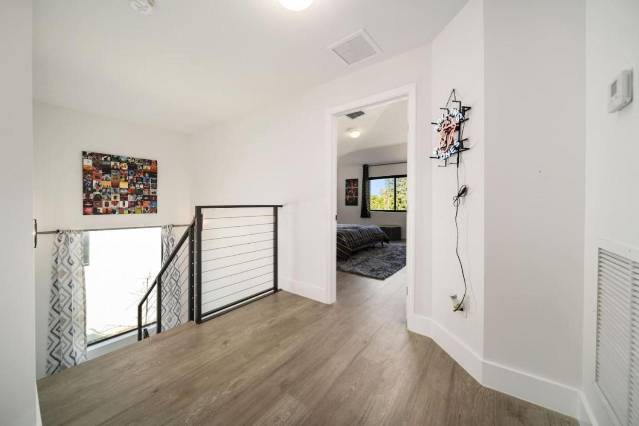 Modern Rocknhome Near Hard Rock And Lauderdale Airport *