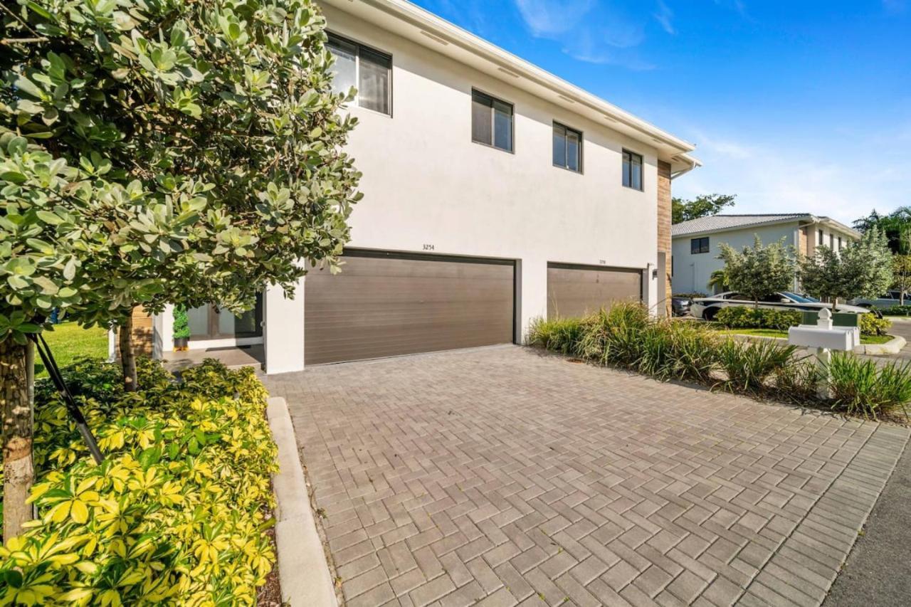 Modern Rocknhome Near Hard Rock And Lauderdale Airport Holiday home Fort Lauderdale