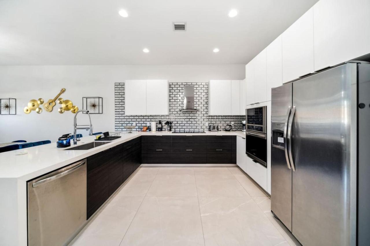 Modern Rocknhome Near Hard Rock And Lauderdale Airport * Fort Lauderdale