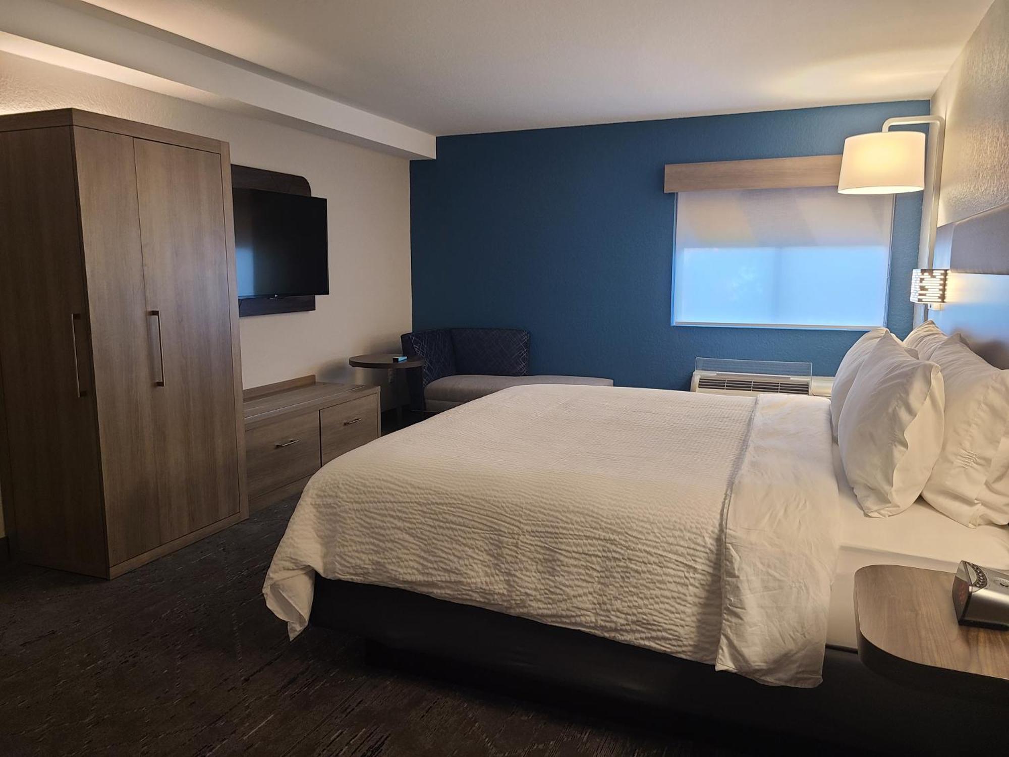 Hotel Express Lauderdale North - Executive Airport By Ihg 2*