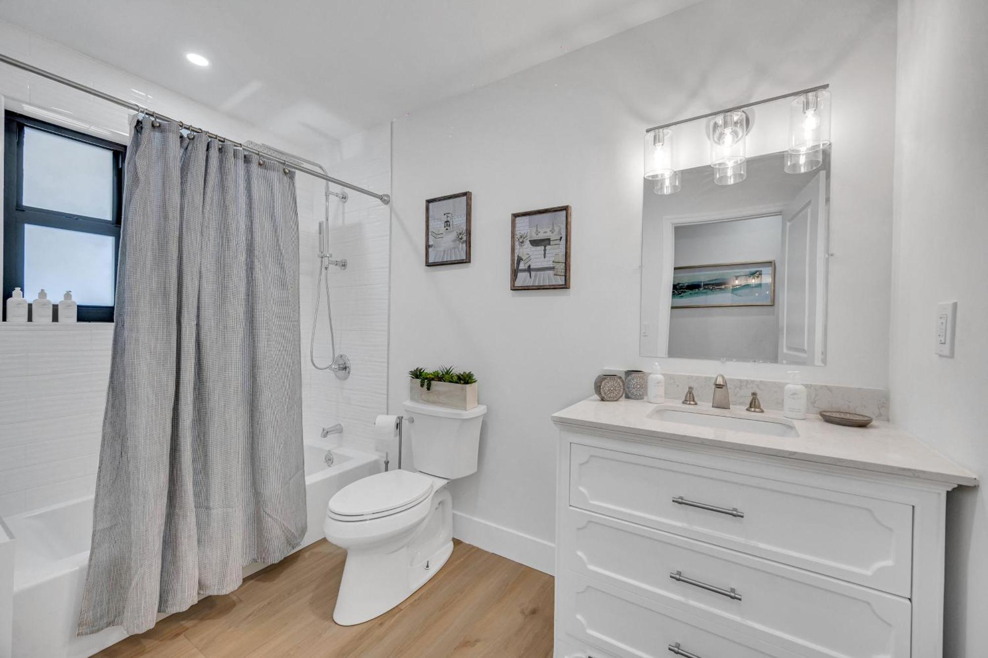 Open Concept Proximity Lush Neighborhood Pearl Key Fort Lauderdale