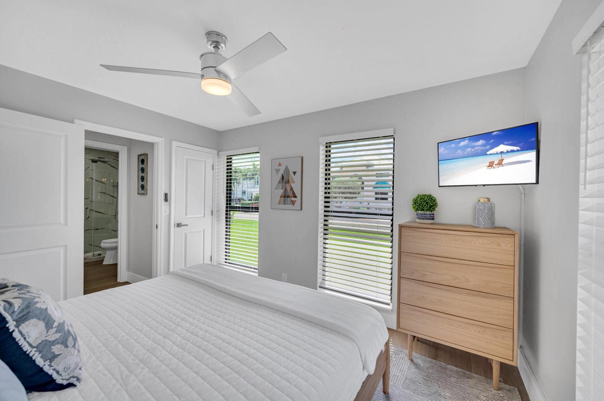 Open Concept Proximity Lush Neighborhood Pearl Key * Fort Lauderdale