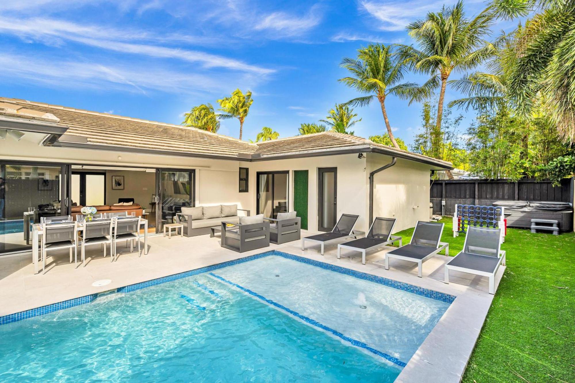 Open Concept Proximity Lush Neighborhood Pearl Key Holiday home *