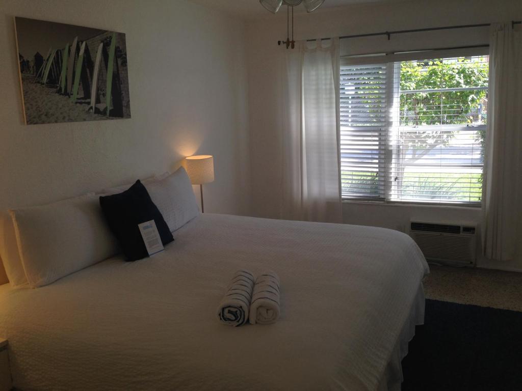 Robindale Suites Hotel 3*