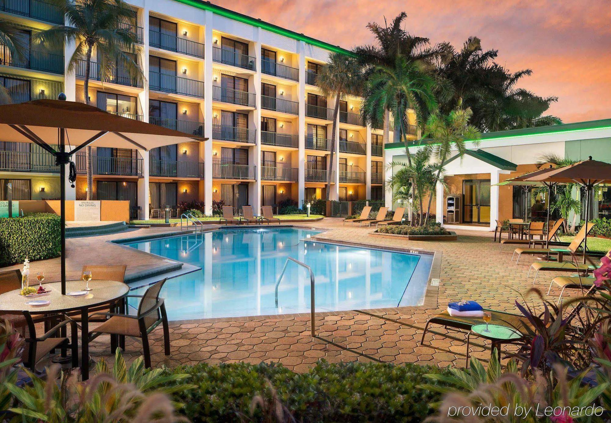 Courtyard By Marriott Lauderdale East / Lauderdale-by-the-sea