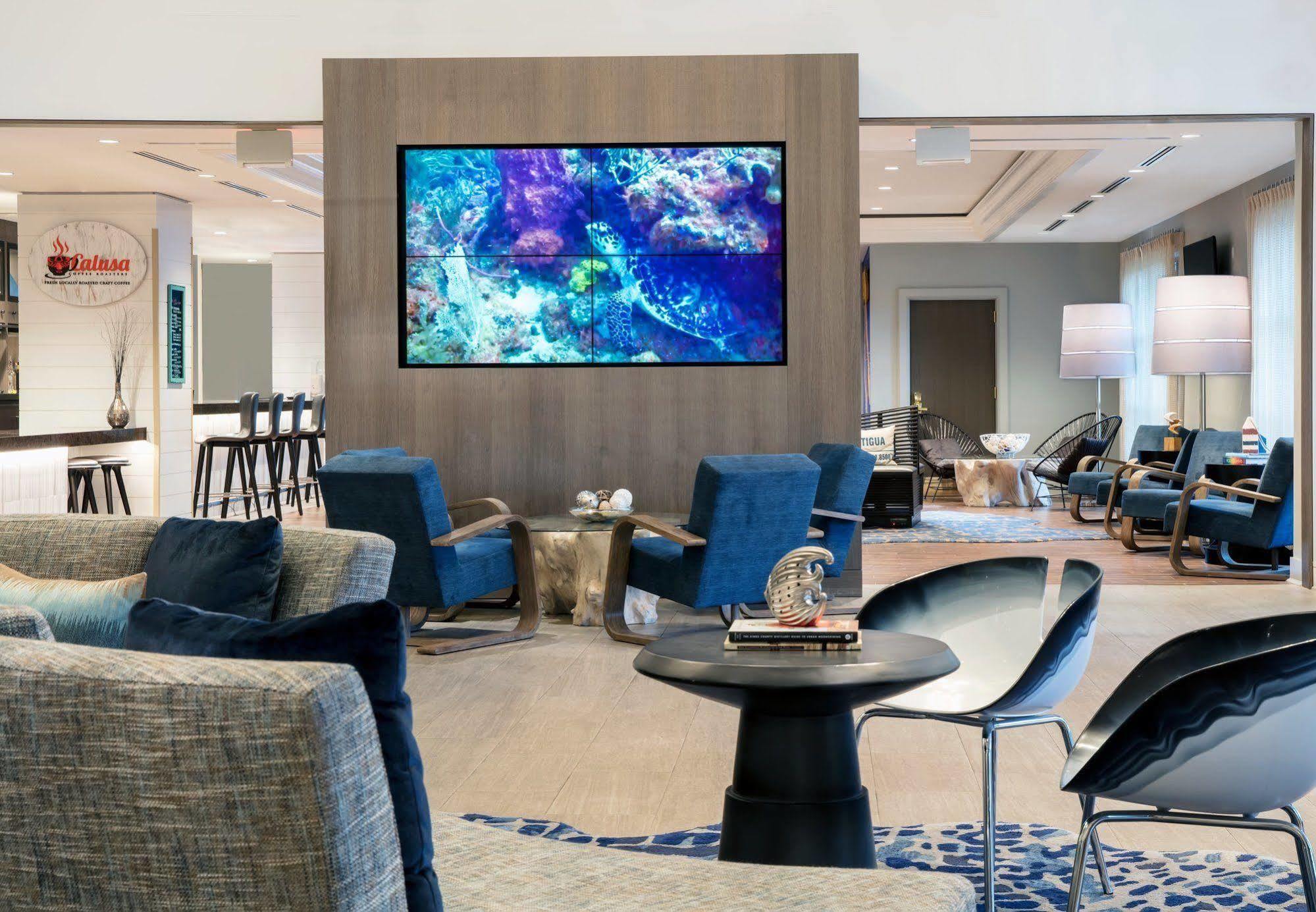 Hotel Renaissance Cruise Port 4*