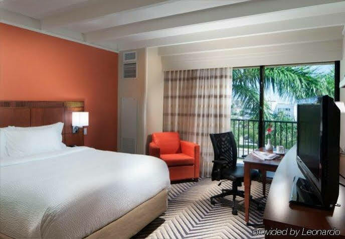 Courtyard By Marriott Lauderdale East / Lauderdale-by-the-sea Hotel