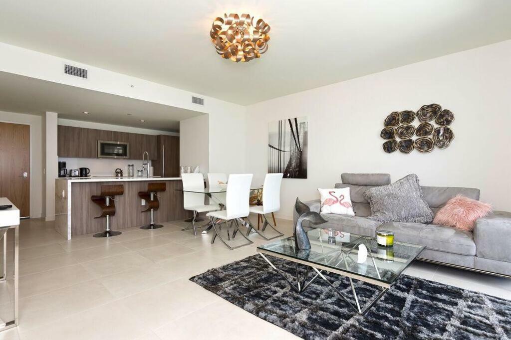 Departamento En Tiffany House Lauderdale Miami Apartment *