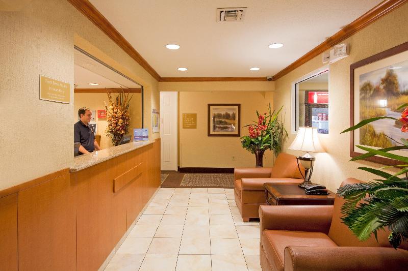 Candlewood Lauderdale Airport-cruise By Ihg