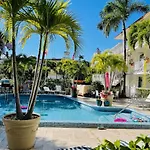 Ocean Mile Hotel