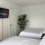 Hotel Motel Lauderdale Inn