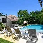 Paradise Home 3 Bedroom With Heated Pool Close To Beach