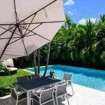 Paradise Home 3 Bedroom With Heated Pool Close To Beach