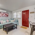 The Cottage In The Oaks - By Avi