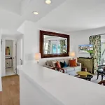 Fort Lauderdale Yacht And Beach Club 209