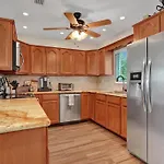Tipsy Tiki Paradise - A Fl Tropical Heated Pool Retreat