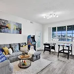 2B Villa On The Water, Luxurious & Games Galore! Near Beach & Airport