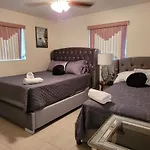 Jungle To Beach 4 R 3 Bedroom Family And Pet Heated Pool N Airport N Beach N Hard Rock