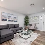 The Palms At Middle River Terrace 4