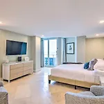 Oceanfront Luxury Renovated Resort Getaway!