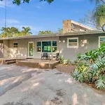 Rare Hidden Getaway Heated Pool 1.5 Acres! Sleeps 16