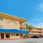 Travelodge By Wyndham Fort Lauderdale