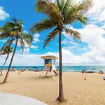Pretty Rola 203 Deluxe Apartment With King Bed Close To Beach And Downtown
