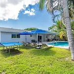 Spacious Home 4Brs Home, Game Room & Private Pool
