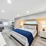 Comfortable 4 Bedroom House With Pool By Pmi
