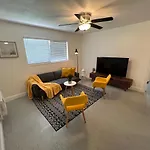 Cozy & Beautiful 1Bd Apartment W/Full Kitchen!