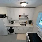 Cozy & Beautiful 1Bd Apartment W/Full Kitchen!