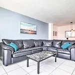 Ft Lauderdale Oceanfront Resort Condo With Views! Apts