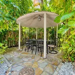 Luxury Tropical Oasis! Huge Saltwater Pool! 1 Mile To Beach!