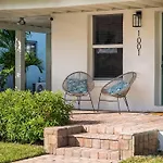 Casaolita • Pool Table • 3Mi To Beach • Full Kitch