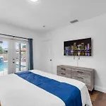 Hidden Gem 4 Bedroom Home With Private Pool & Game Room