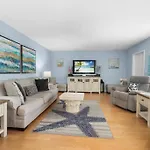 Beachside & Las Olas Getaway With Pool