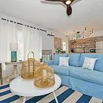 Beach Oasis With Playstation, Bbq, Beach And Baby Gear