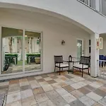 Beach Isles Modern 1Br Waterfront Apartment With Patio
