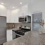 Beach Isles Modern Studio Apartment In Fort Lauderdale With Patio