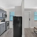 Rustic Retreats Beachy 1Br For 4 Guests In The Heart Of Fort Lauderdale