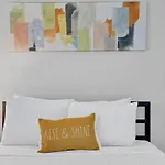 Rustic Retreats Beachy 1Br For 4 Guests In The Heart Of Fort Lauderdale