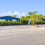 Bright And Spacious 2 Bedroom Apartment
